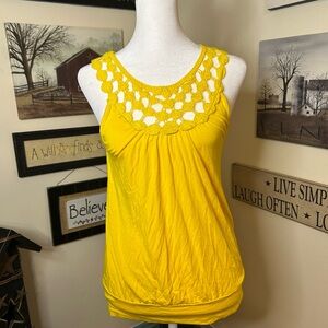 Cable & Gauge Sunflower Crochet Detail Tank Top